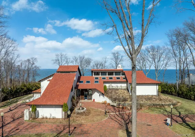 Photo 2 of Single family home for sale at 1 Sea Crst Dr, Huntington, NY 11743 | MLS# 972399 | Listing updated on 2026-08-21
