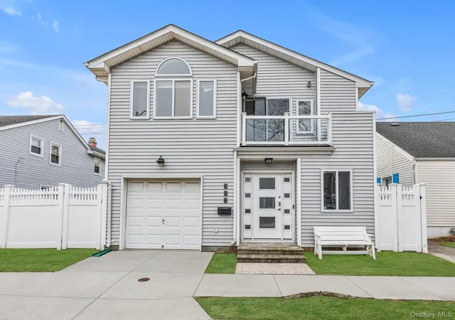 2nd image of 804 E Chester St, Long Beach, NY 11561 | MLS# 972401