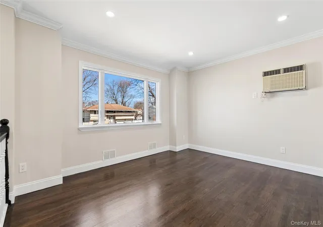 Photo 3 of Sale Pending at 236 Vermont Ave, Islip, NY 11706 | MLS# 972423 | Listing updated on 2026-04-07
