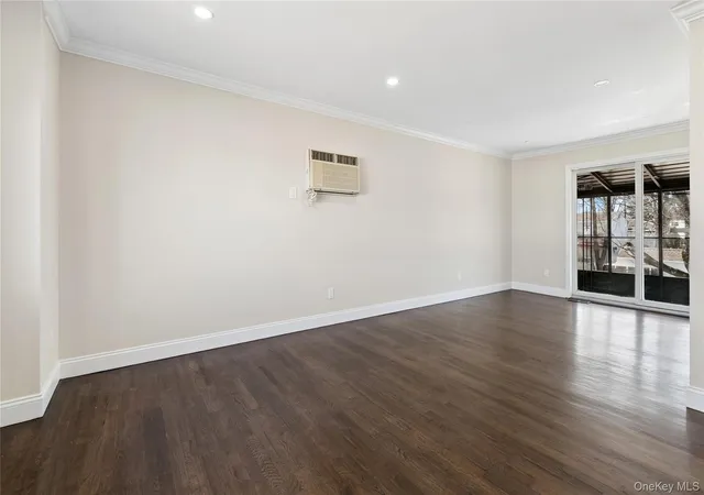 Photo 4 of Sale Pending at 236 Vermont Ave, Islip, NY 11706 | MLS# 972423 | Listing updated on 2026-04-07