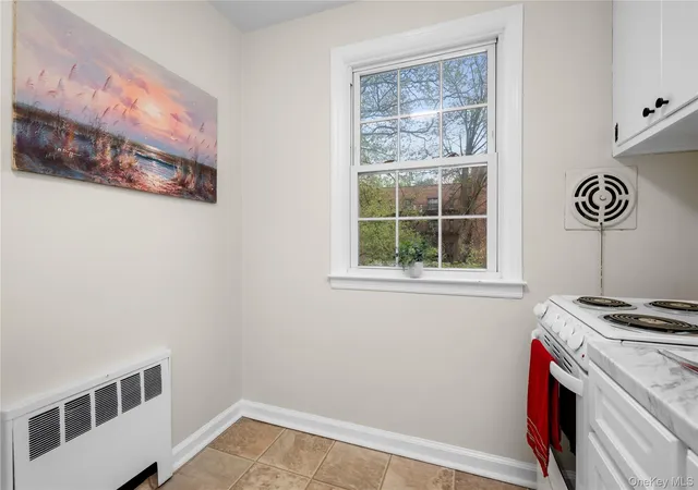 3rd image of 51 Cross St, Yonkers, NY 10708