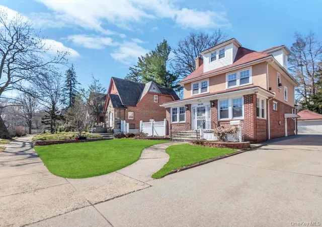 Photo 3 of Sale Pending at 8420 Charlecote Ridge, New York, NY 11432 | MLS# 972475 | Listing updated on 2026-08-19