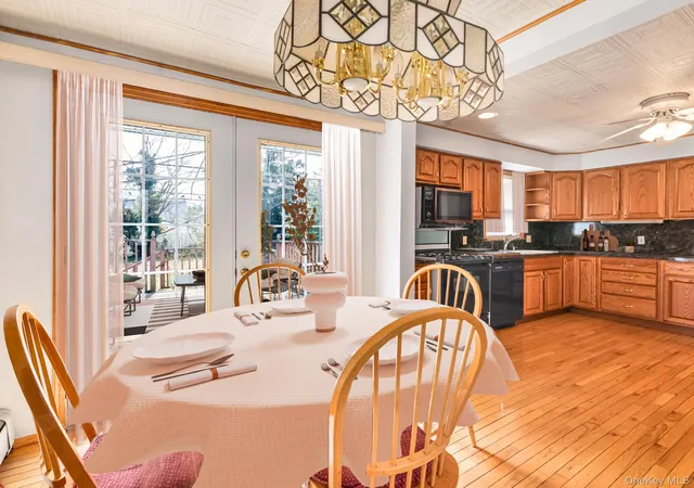 5th image of 104 Vesper Ct, Babylon, NY 11702 | MLS# 972491