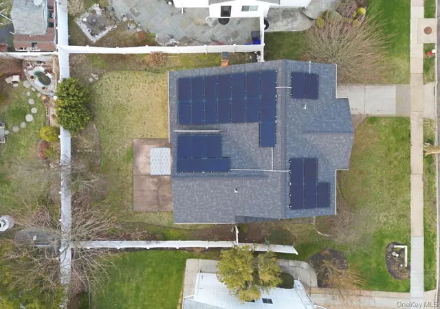 4th image of 3641 Bertha Dr, Hempstead, NY 11510 | MLS# 972585