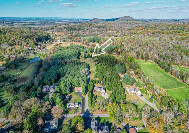 Photo 1 of Single family home for sale at 5 Spruce Hl Ln, Warwick (town), NY 10990 | MLS# 972737 | Listing updated on 2026-03-25