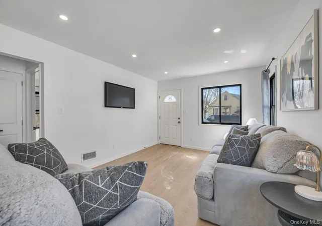 3rd image of 1568 Madison St, Hempstead, NY 11003 | MLS# 972756
