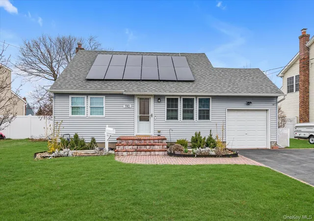 1st image of 190 31st St, Lindenhurst, NY 11757 | MLS# 972773