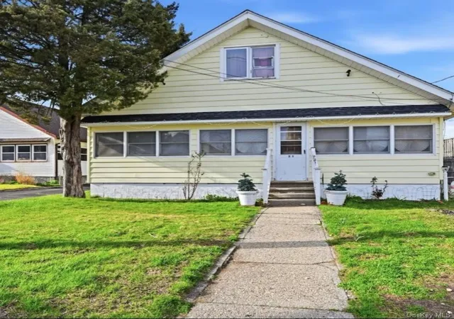 1st image of 21 Locust St, Riverhead, NY 11901 | MLS# 972805