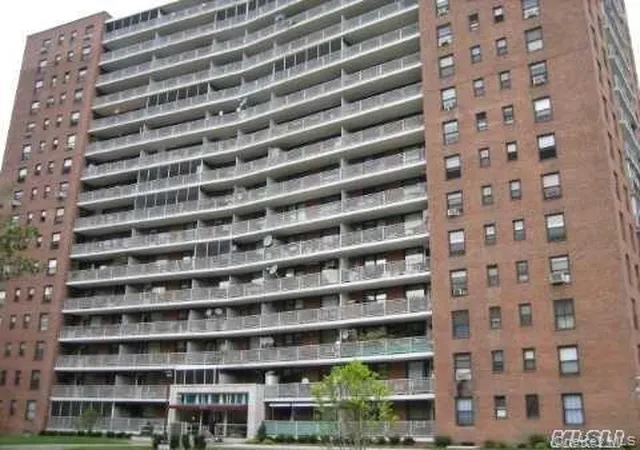 3rd image of 61-35 98Th St #15A, Rego Park, NY 11374 | MLS# 972825