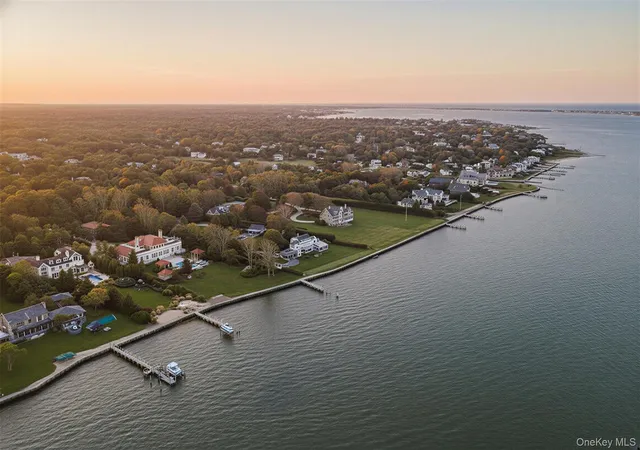 1st image of 7 Cross Rd, Southampton, NY 11960 | MLS# 972927