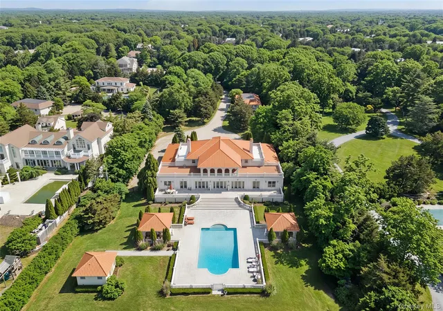 Photo 4 of Single family home for sale at 7 Cross Rd, Southampton, NY 11960 | MLS# 972927 | Listing updated on 2026-08-25
