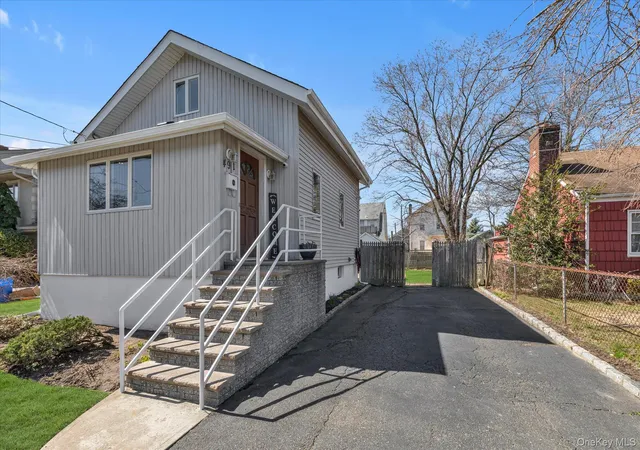 Photo 2 of Sale Pending at 491 Oakland Ave, Hempstead, NY 11516 | MLS# 972932 | Listing updated on 2026-06-18