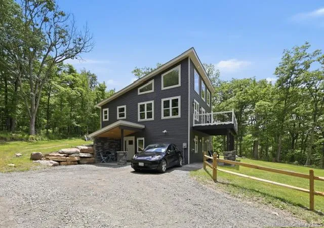 Homes for sale in Wawarsing, NY | 330 Vista Maria Rd, Wawarsing, NY 12566 | MLS# 972934