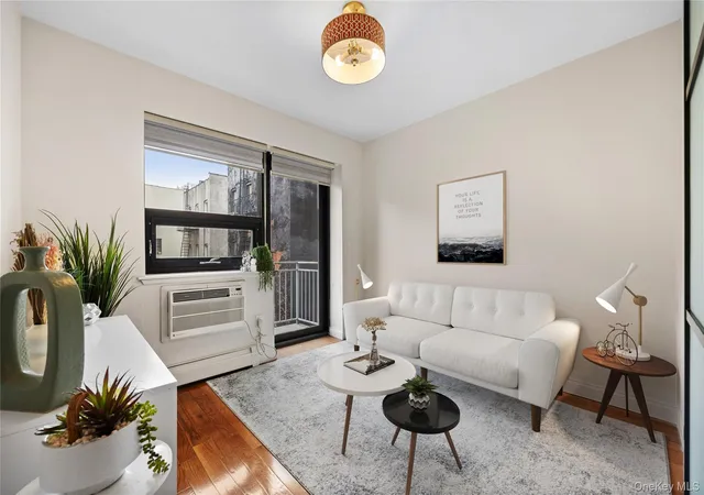 Homes for sale in New York, NY | 456 W 167th St #4D, New York, NY 10032 | MLS# 972988