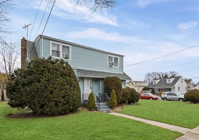 2nd image of 282 Caryl Dr, Lawrence, NY 11559 | MLS# 973020