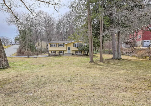 2nd image of 15 Nursery Rd, Tuxedo, NY 10987 | MLS# 973092
