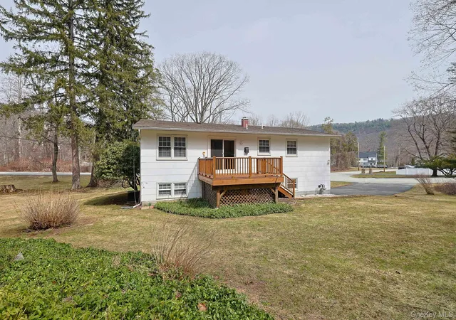 Photo 3 of Sale Pending at 15 Nursery Rd, Tuxedo, NY 10987 | MLS# 973092 | Listing updated on 2026-08-19