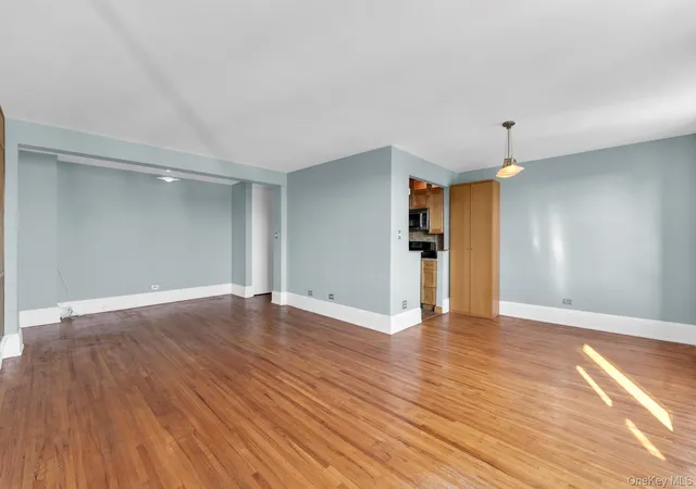 4th image of 2015 Saint Paul Ave, New York, NY 11238