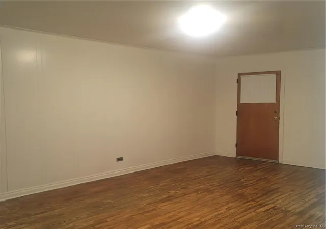 Listing Photo 4 - Condo for sale in building located at 9310 177th St, New York, NY 11433