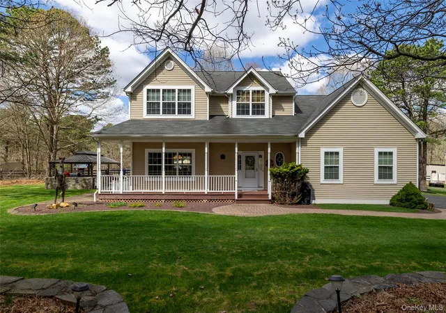 1st image of 210 Weeks Ave, Manorville, NY 11949 | MLS# 973191