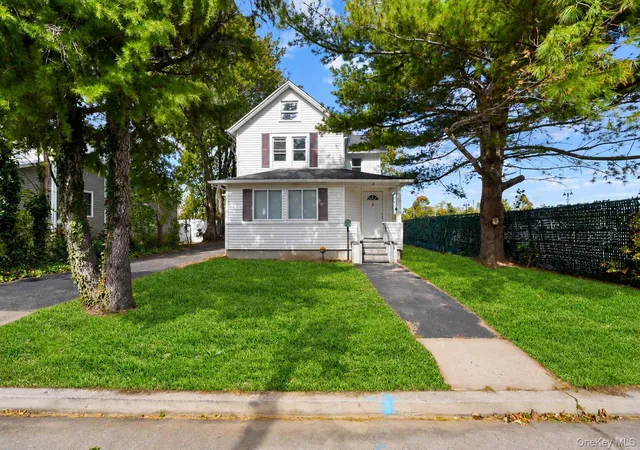 Photo 1 of Single family home for sale at 21 Maple Ave, Port Jefferson Station, NY 11776 | MLS# 973219 | Listing updated on 2026-10-25
