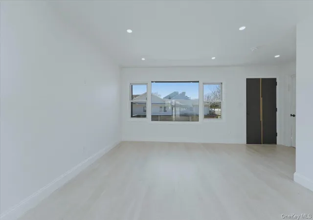 Photo 3 of Single family home for sale at 1895 Park St, Hempstead, NY 11509 | MLS# 973256 | Listing updated on 2026-09-27