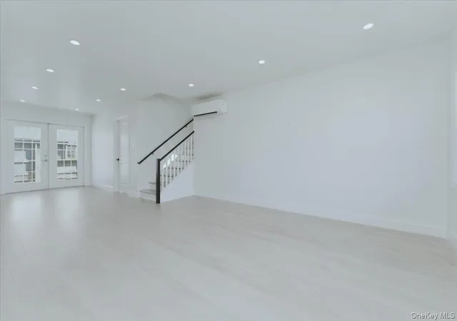 Photo 4 of Single family home for sale at 1895 Park St, Hempstead, NY 11509 | MLS# 973256 | Listing updated on 2026-09-27