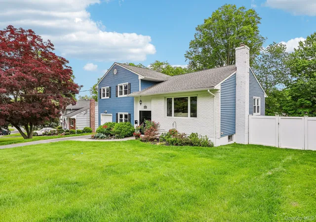 Homes for sale in Scarsdale, NY | 30 Rutledge Rd, Scarsdale, NY 10583 | MLS# 973323