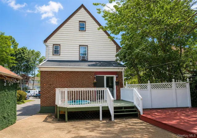 21st image of 42 Mead St, Hempstead, NY 11550 | MLS# 973388