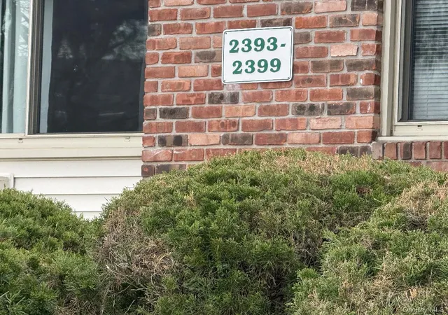 Photo 3 of Sale Pending at 2399 Union Blvd #8B, Islip, NY 11751 | MLS# 973448 | Listing updated on 2026-09-19