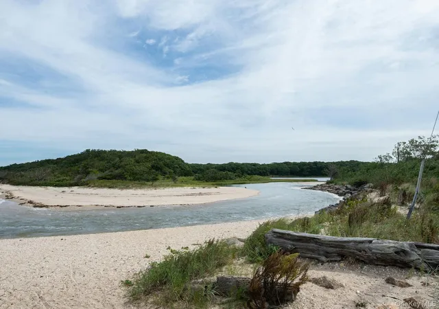 19th image of 4760 Blue Horizon Blfs, Peconic, NY 11958 | MLS# 973460