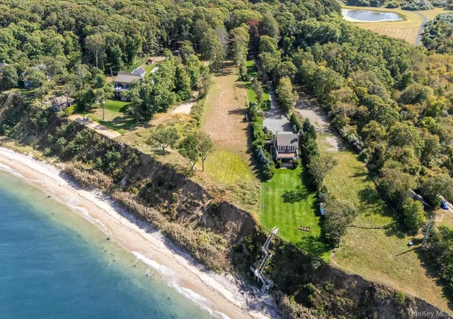 4th image of 4760 Blue Horizon Blfs, Peconic, NY 11958 | MLS# 973460