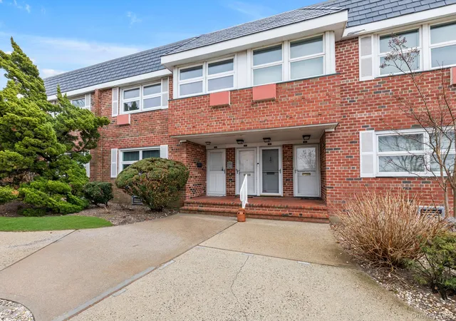 2nd image of 750 Lido Blvd #13B, Hempstead, NY 11561 | MLS# 973467