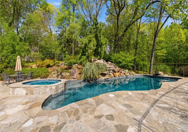 Photo 2 of Single family home for sale at 33 Greenbriar Dr, Chappaqua, NY 10514 | MLS# 973551 | Listing updated on 2026-09-01