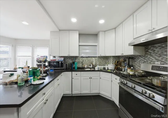 Photo 3 of Single family home for sale at 9360 208th Street, New York, NY 11428 | MLS# 973589 | Listing updated on 2026-08-11