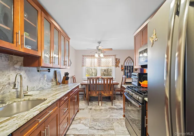 Homes for sale in Clarkstown, NY | 84 Demarest Ave, Clarkstown, NY 10994