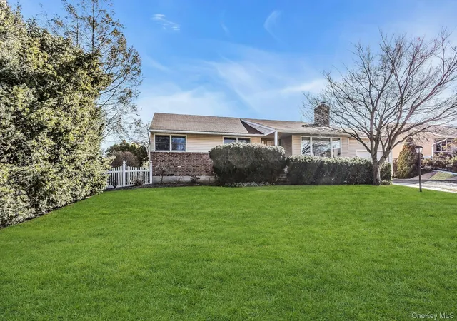 Photo 2 of Sale Pending at 2 Nancy Ct, Oyster Bay, NY 11542 | MLS# 973678 | Listing updated on 2026-06-30