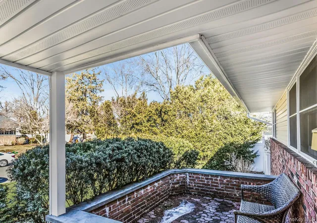 Photo 4 of Sale Pending at 2 Nancy Ct, Oyster Bay, NY 11542 | MLS# 973678 | Listing updated on 2026-06-30