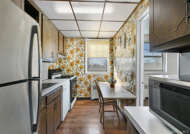 Homes for sale in New York, NY | 255-14 61St Ave #14, New York, NY 11362 | MLS# 973683