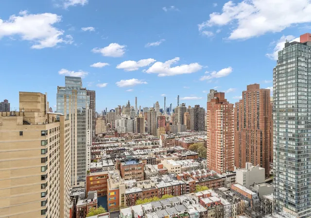 Photo 3 of Sale Pending at 345 E 93rd Street #32G, New York, NY 10128 | MLS# 973712 | Listing updated on 2026-08-28