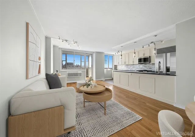 2nd image of 11817 Union Turnpike #21K, Forest Hills, NY 11375 | MLS# 973728