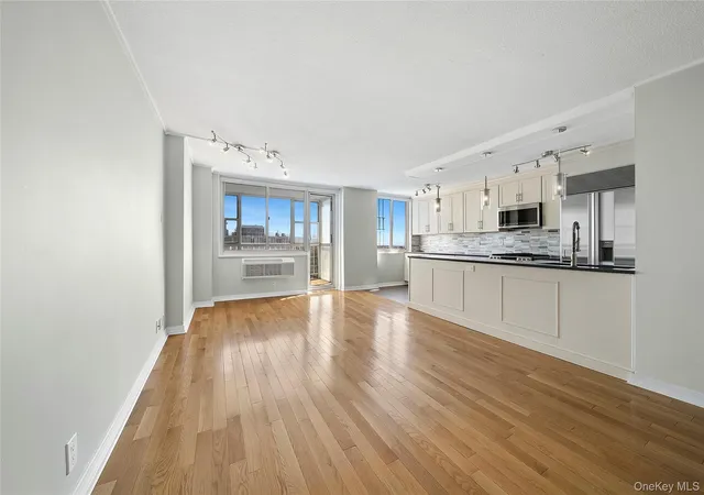 3rd image of Park Lane North Co-op Apt, New York, NY 11375