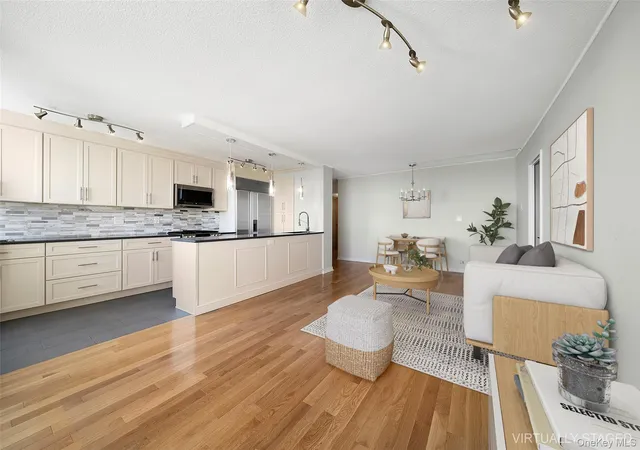 4th image of Park Lane North Co-op Apt, New York, NY 11375