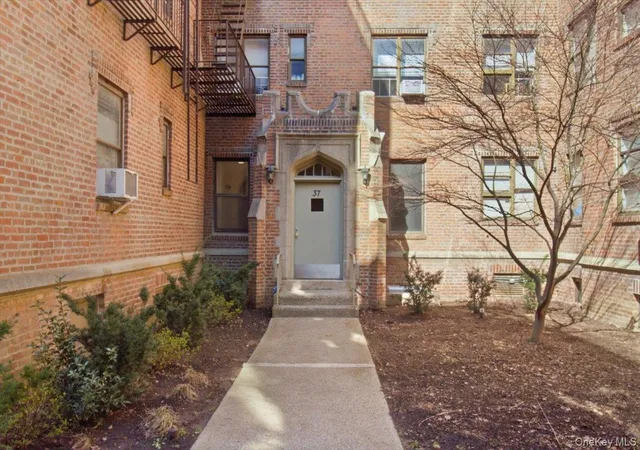 5th image of 37 Summit Ave #3A, Port Chester, NY 10573 | MLS# 973854