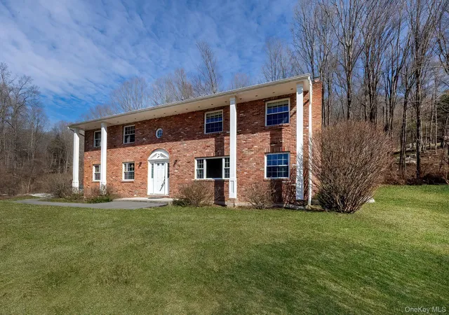 3rd image of 5 Equestrian Acres Ln, Southeast, NY 10509 | MLS# 973932