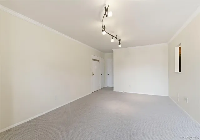 5th image of 400 Fulton St #3B, Oyster Bay, NY 11735 | MLS# 973970