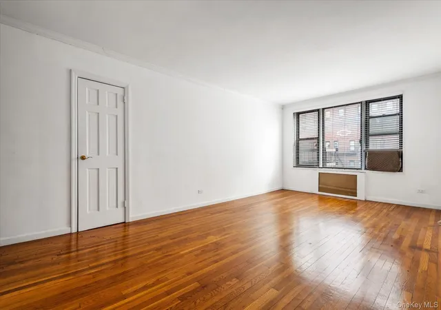 Listing Photo 5 - Condo for sale in building located at 400 W 58th St, New York City, NY 10019 - Unit #5G