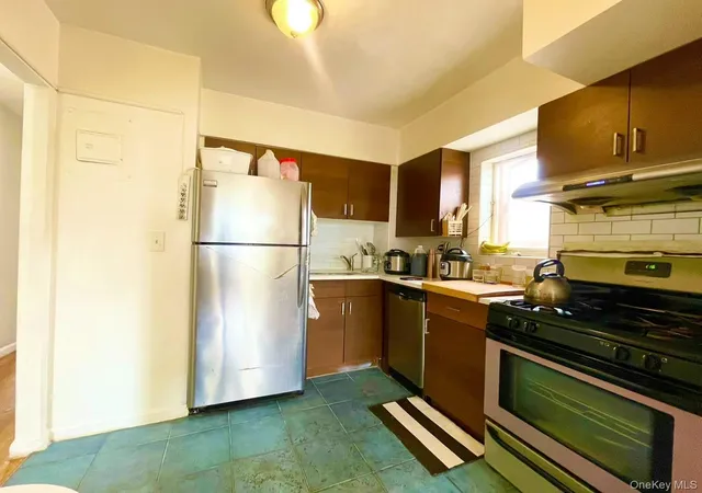 Photo 2 of Condo for sale at 4618 161st Street #C4, New York, NY 11358 | MLS# 974011 | Listing updated on 2026-07-25