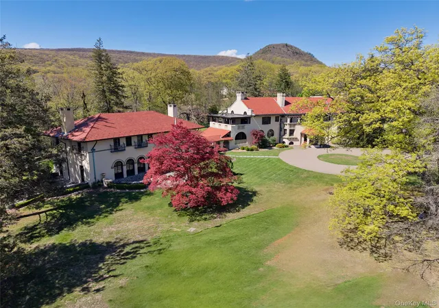 2nd image of 14 Castleton Dr, Highland Mills, NY 10930 | MLS# 974021