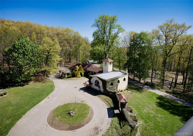 3rd image of 14 Castleton Dr, Highland Mills, NY 10930 | MLS# 974021